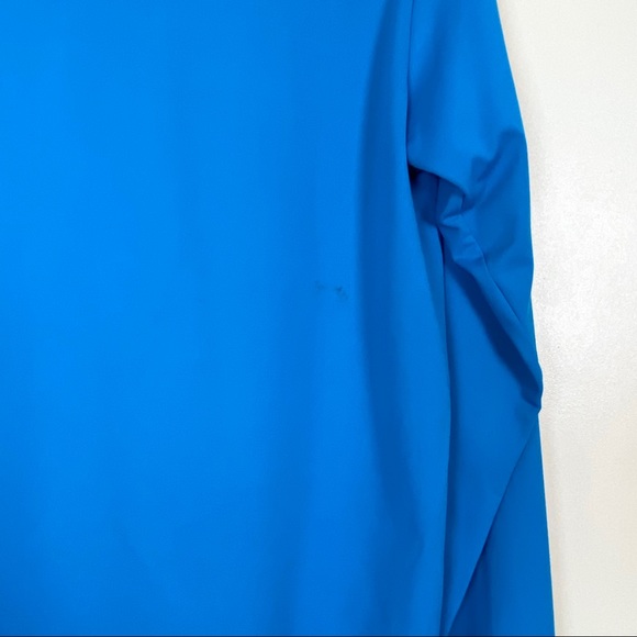 Women’s North Face Top - Picture 3 of 8